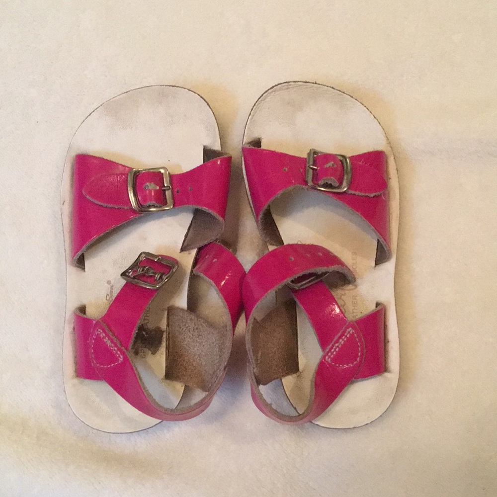 Girls sandals